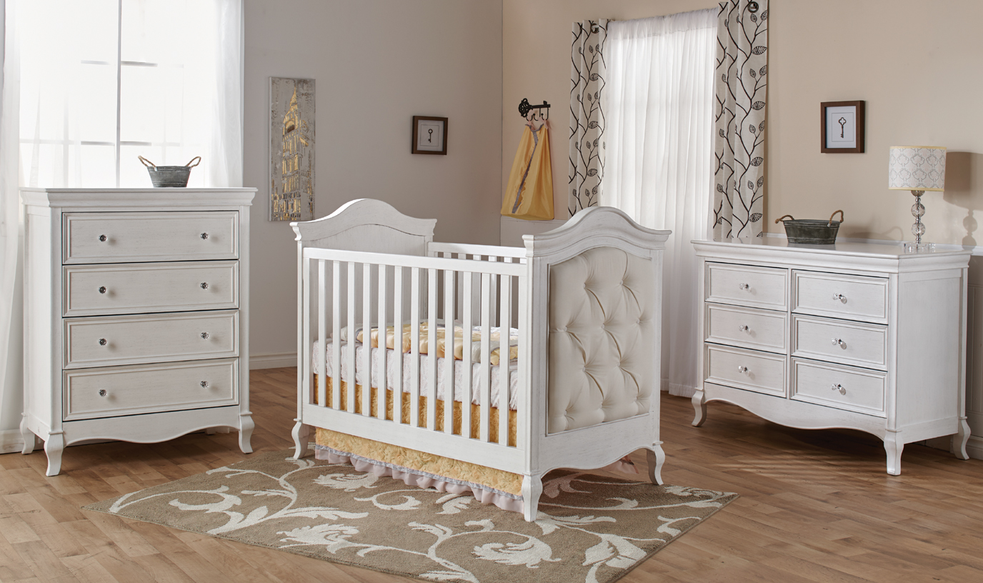 Our breath-taking <b>Diamante Collection</b> is now here!<br><br><i>- Please note that the 2499 crib cannot be sold in Canada -</i>