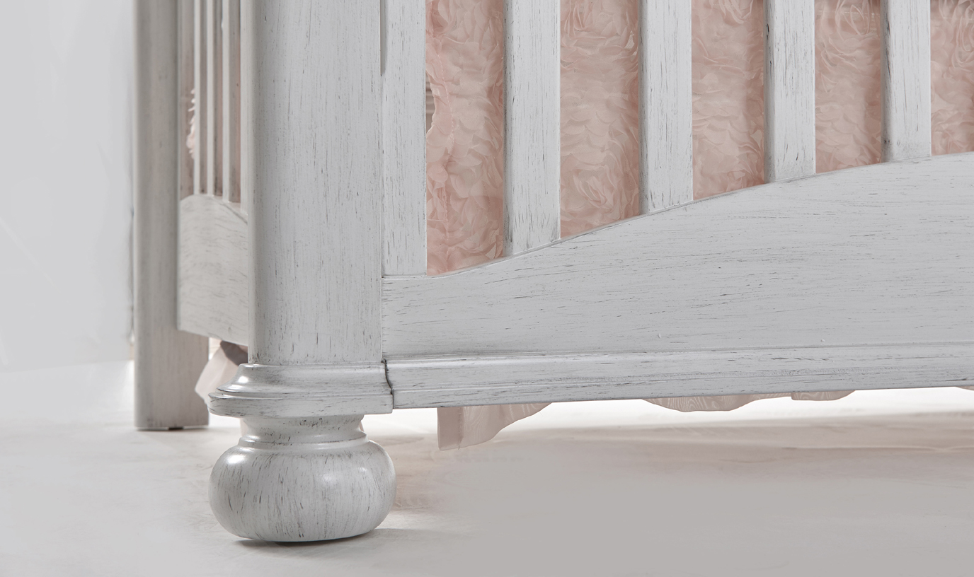 The <b>Siracusa</b> Collection, another example of elegance and refined taste.